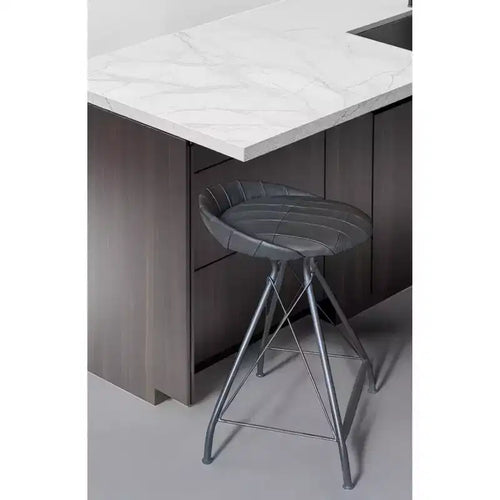 24 tabourets de bar pivotants gris en cuir et fer, à dossier bas, hauteur comptoir