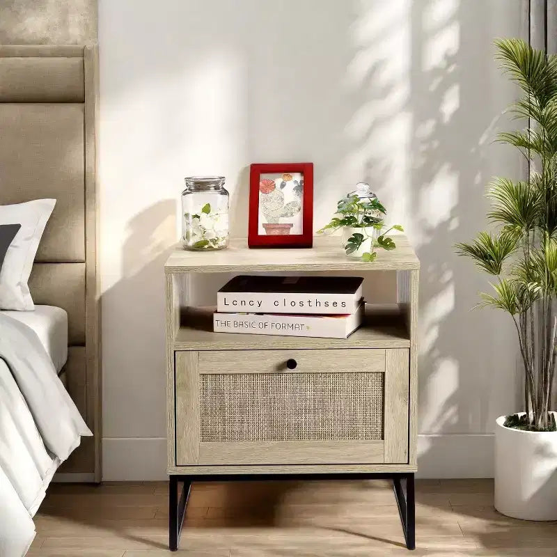 Lot de 2 tables de bout avec station de recharge, tables d'appoint avec ports USB et prises électriques, petites étagères de rangement pour salon et chambre à coucher